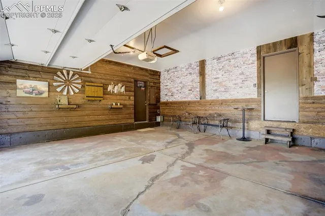 a view of a indoor garage