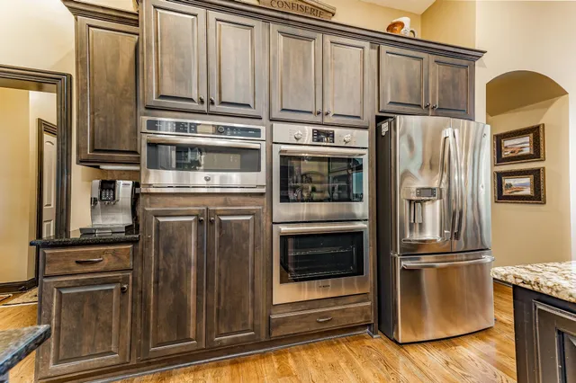 $949,900 | 3606 North Beach Club Circle, Wichita, KS 67205