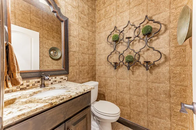 $949,900 | 3606 North Beach Club Circle, Wichita, KS 67205