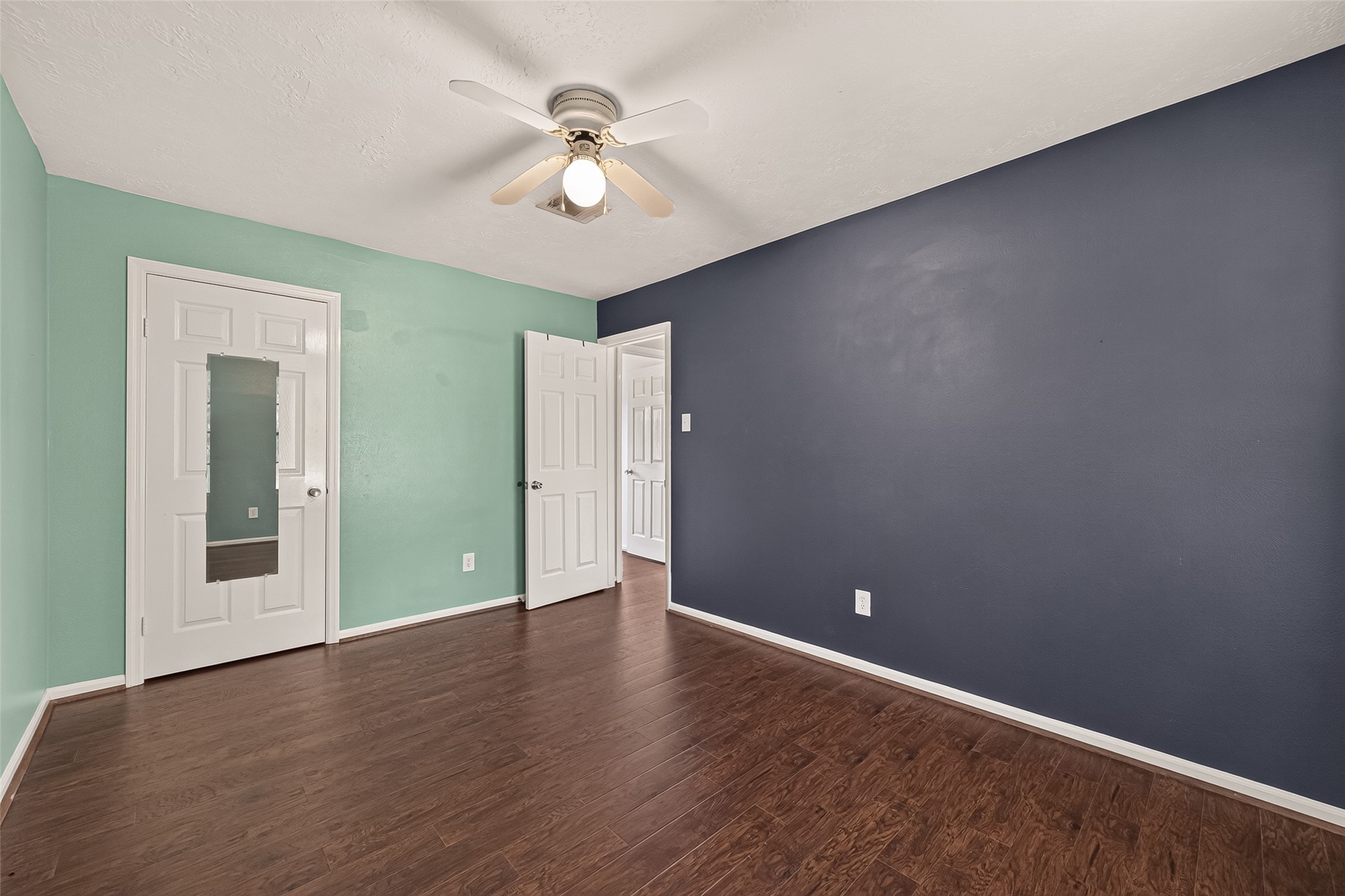 1030 Mabry Mill Road Houston, TX 77062 - Photo 31 of 45