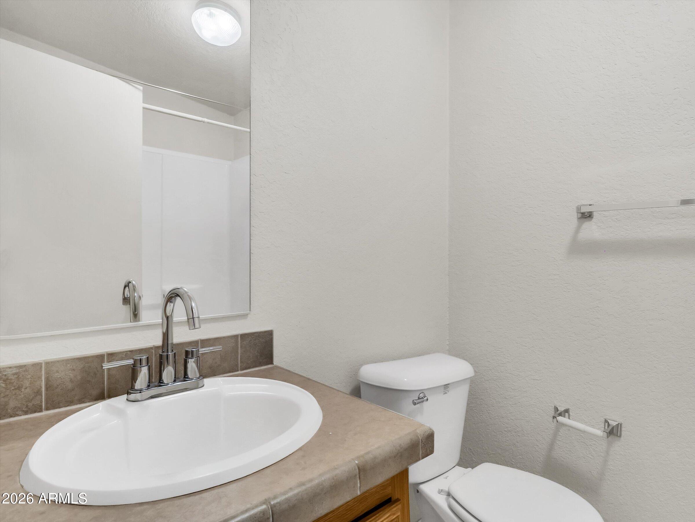 301 South Signal Butte Road, Unit 827 Apache Junction, AZ 85120 - Photo 14 of 29 primary bath