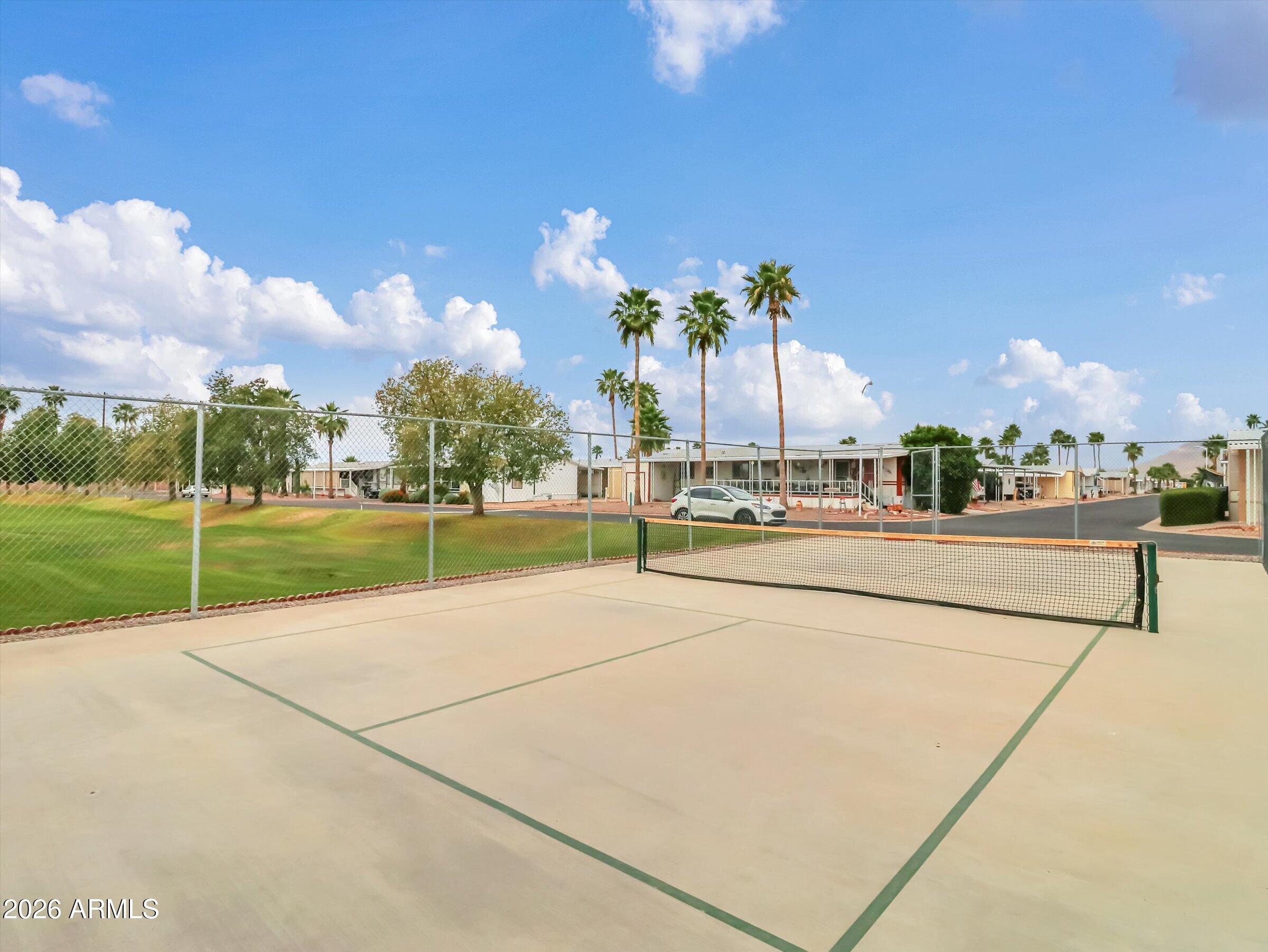 301 South Signal Butte Road, Unit 827 Apache Junction, AZ 85120 - Photo 28 of 29 Community pickleball court