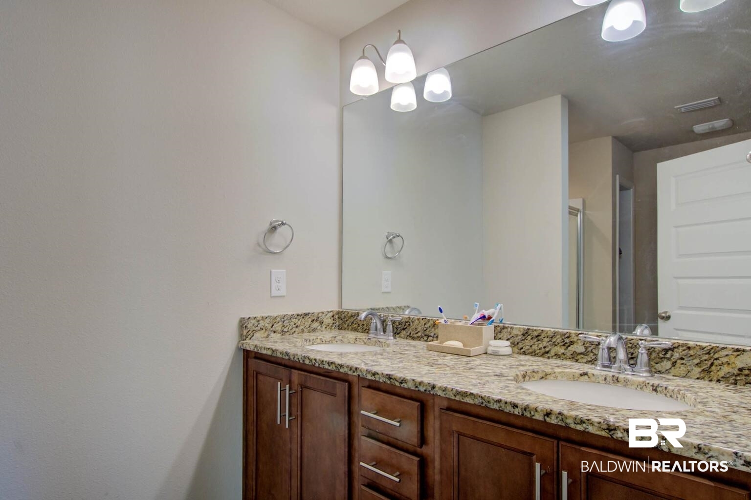 6724 Spaniel Drive Daphne, AL 36527 - Photo 14 of 33 Double Vanity