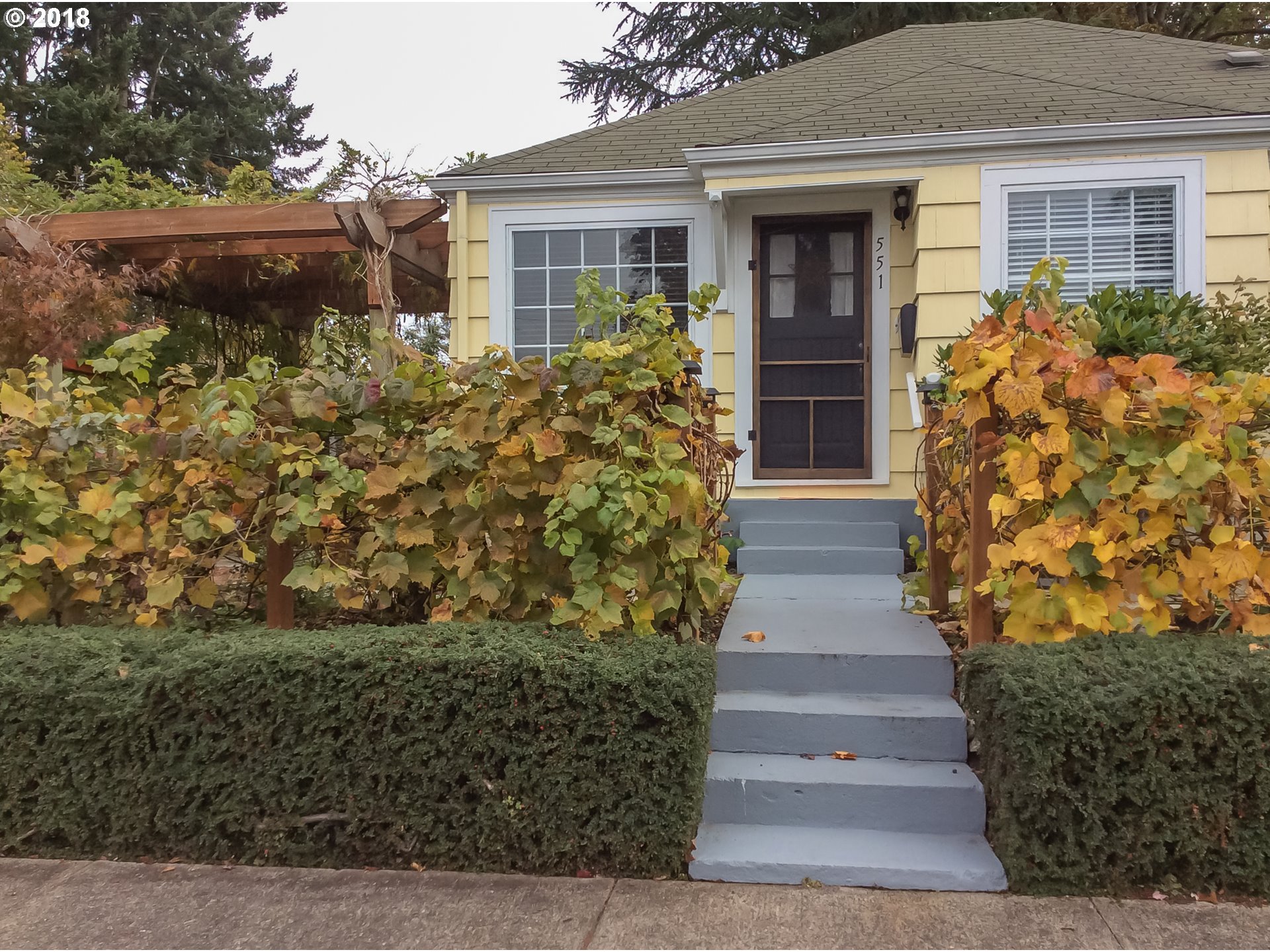 551 6th Street Springfield, OR 97477 - Photo 2 of 12 front view of a house