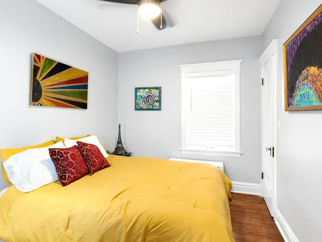 $3,450 | 1926 Wisconsin Avenue, Berwyn, IL 60402