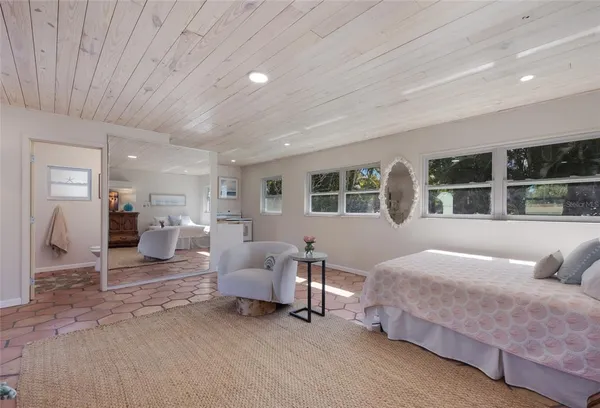 $850,000 | 4715 7th Avenue West, Bradenton, FL 34209