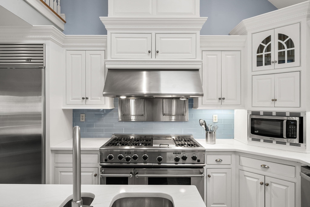 1 Gussett Road Wenham, MA 01984 - Photo 3 of 38