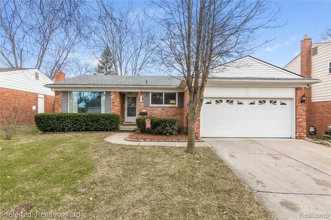 1656 Nantucket Road Plymouth, MI 48170 - Photo 1 of 41 001-3791153-medium.jpg