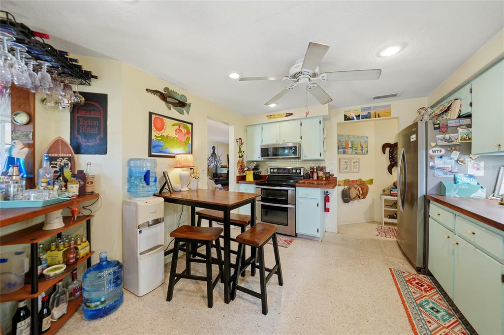 417 Crane Road Venice, FL 34293 - Photo 12 of 52 Gallery Image 12