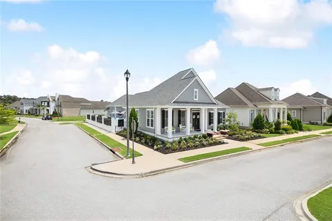 $949,000 | 180 Magnolia Mound Avenue, Covington, LA 70433