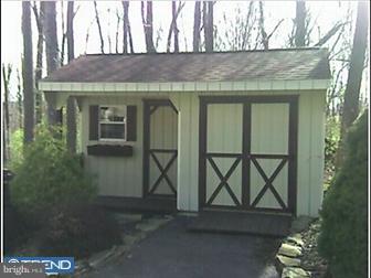 216 Chapel Hill Road Reading, PA 19608 - Photo 4 of 6