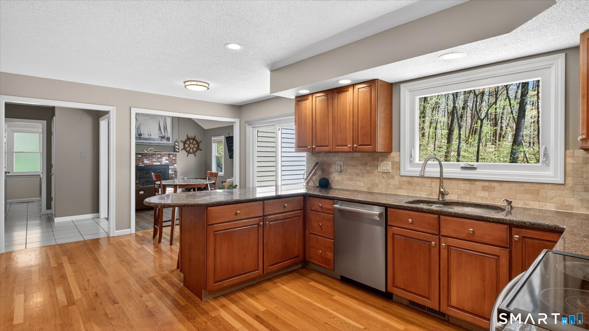 7 Village View Lane Farmington, CT 06085 - Photo 11 of 40