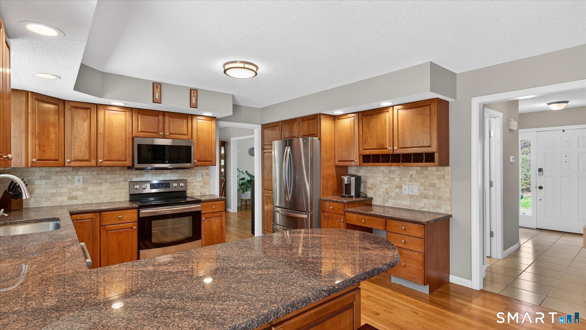 7 Village View Lane Farmington, CT 06085 - Photo 13 of 40