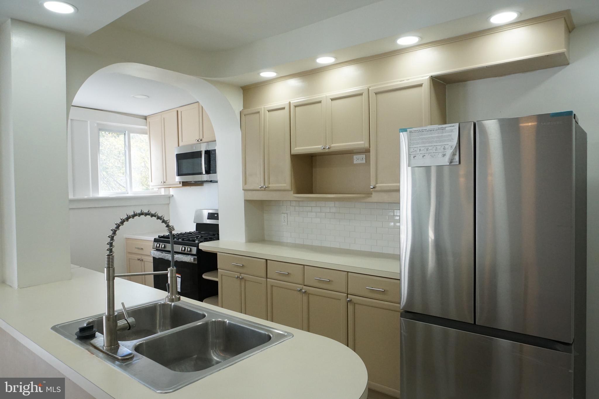 9 Berbro Avenue Upper Darby, PA 19082 - Photo 22 of 66 Kitchen