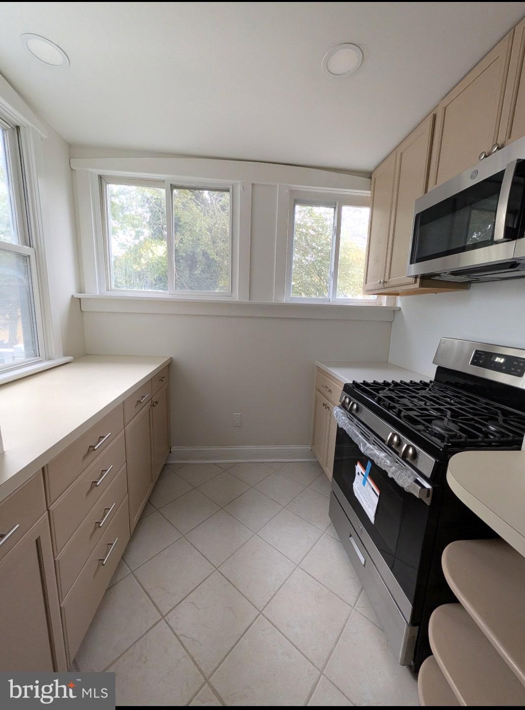 9 Berbro Avenue Upper Darby, PA 19082 - Photo 24 of 66 Kitchen