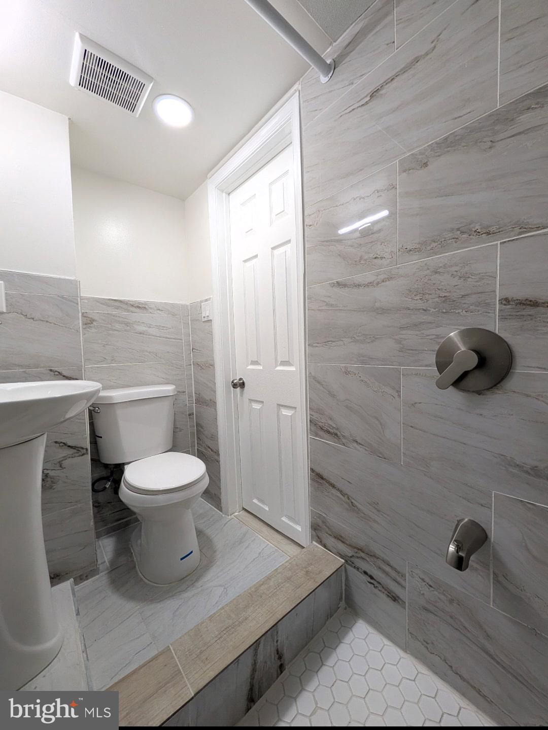 9 Berbro Avenue Upper Darby, PA 19082 - Photo 55 of 66 Basement Bathroom