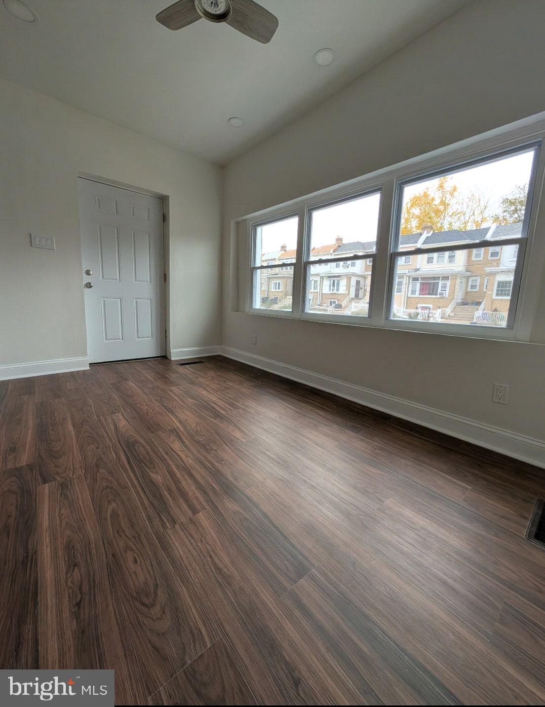 9 Berbro Avenue Upper Darby, PA 19082 - Photo 7 of 66 Front door & Windows