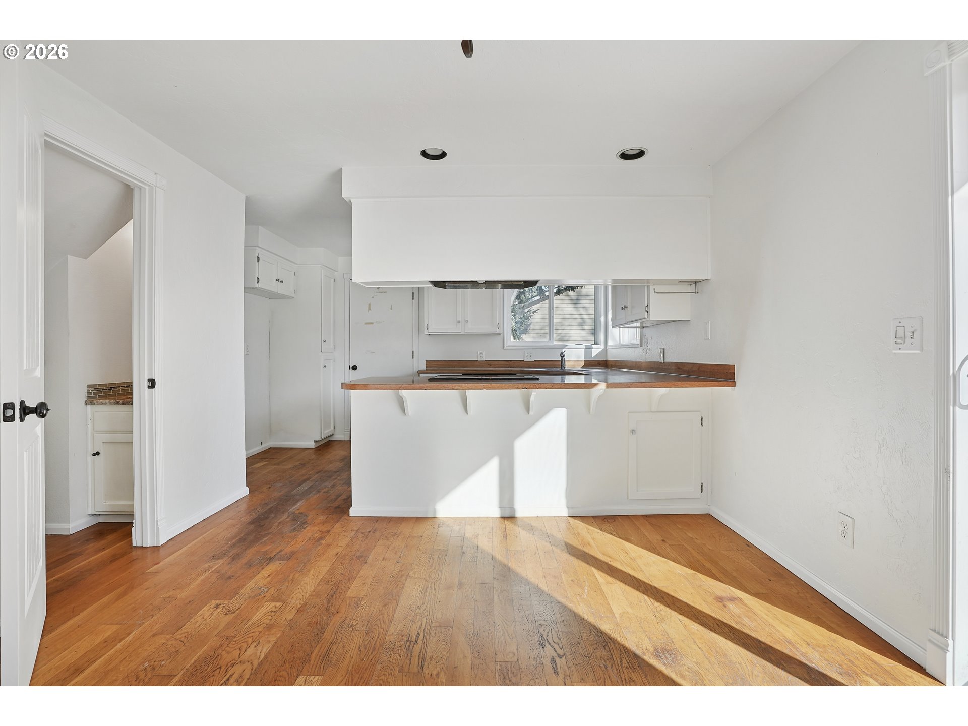 495 Angelee Court Lebanon, OR 97355 - Photo 13 of 32