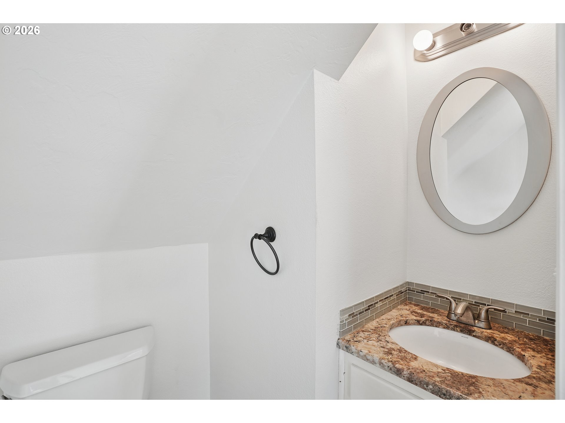 495 Angelee Court Lebanon, OR 97355 - Photo 17 of 32