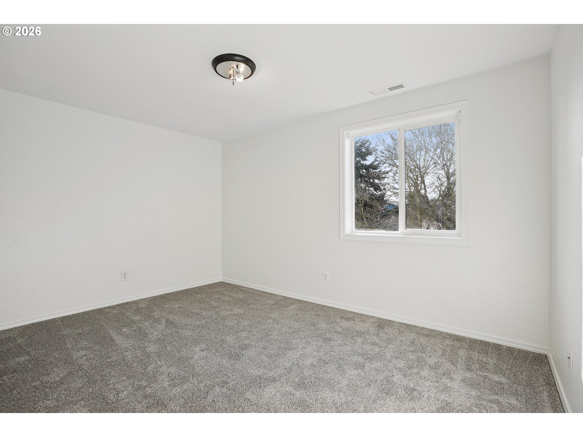 495 Angelee Court Lebanon, OR 97355 - Photo 24 of 32