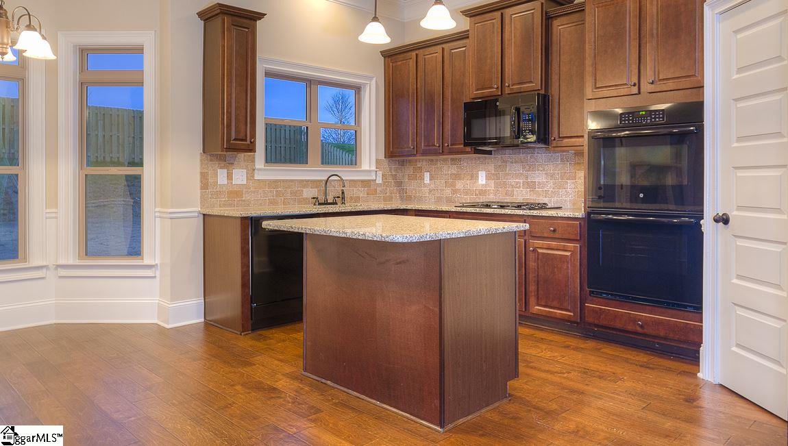 308 Stoneleigh Road Simpsonville, SC 29681 - Photo 12 of 31 Gallery Image 12