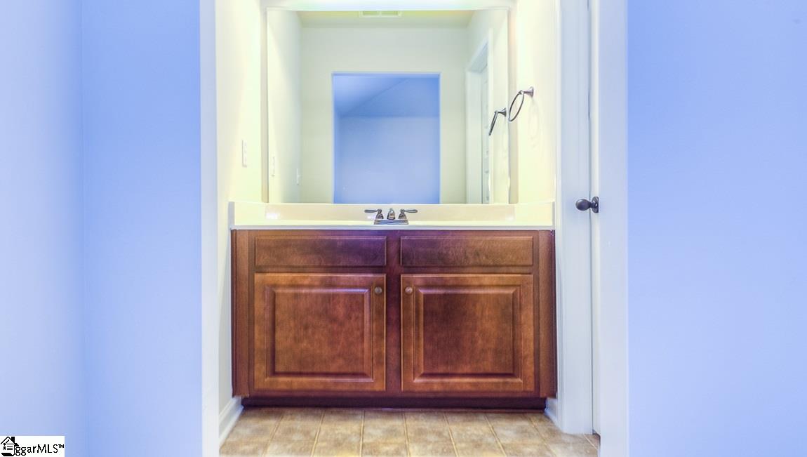 308 Stoneleigh Road Simpsonville, SC 29681 - Photo 16 of 31 Gallery Image 16