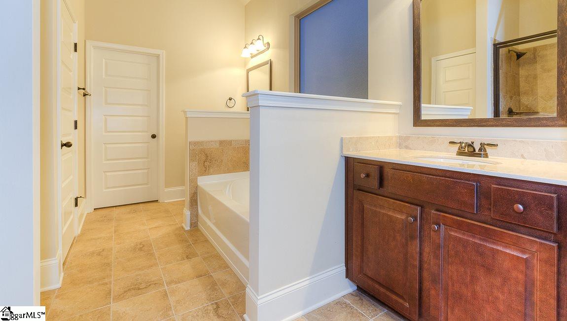 308 Stoneleigh Road Simpsonville, SC 29681 - Photo 26 of 31 Gallery Image 26