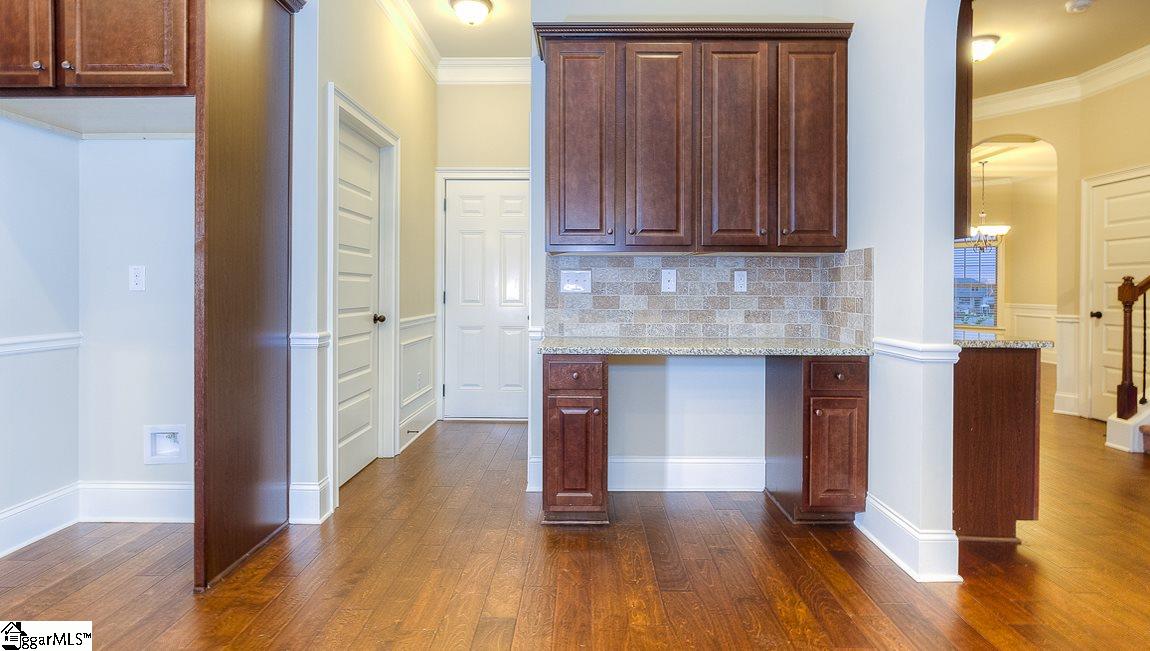 308 Stoneleigh Road Simpsonville, SC 29681 - Photo 10 of 31 Gallery Image 10