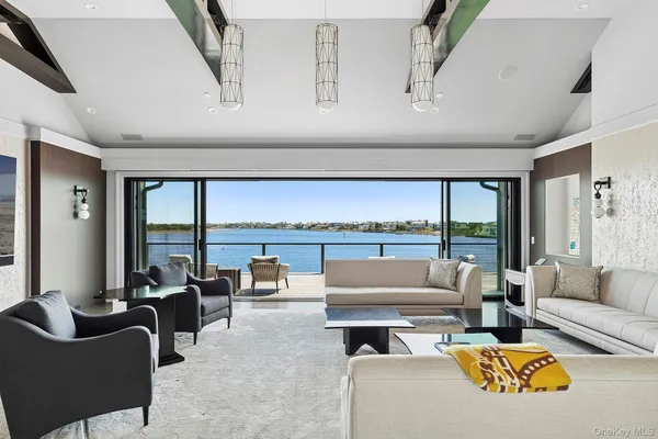 $24,750,000 | 34 Westbridge Lane, Westhampton Beach, NY 11978