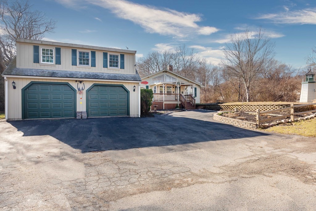 26 Blueberry Road Marshfield, MA 02050 - Photo 2 of 40 Gallery Image 2