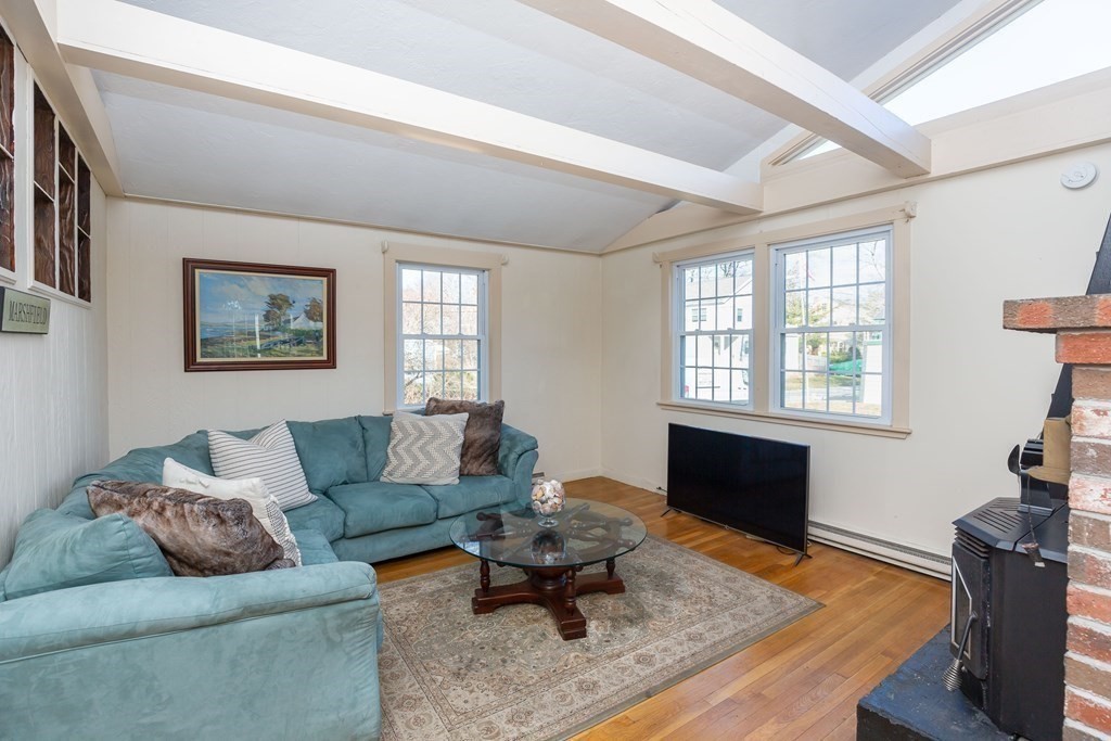 26 Blueberry Road Marshfield, MA 02050 - Photo 8 of 40 Gallery Image 8