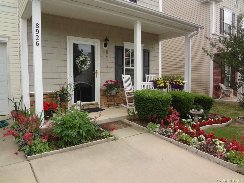 8926 Chalkstone Road Charlotte, NC 28216 - Photo 2 of 24 Gallery Image 2