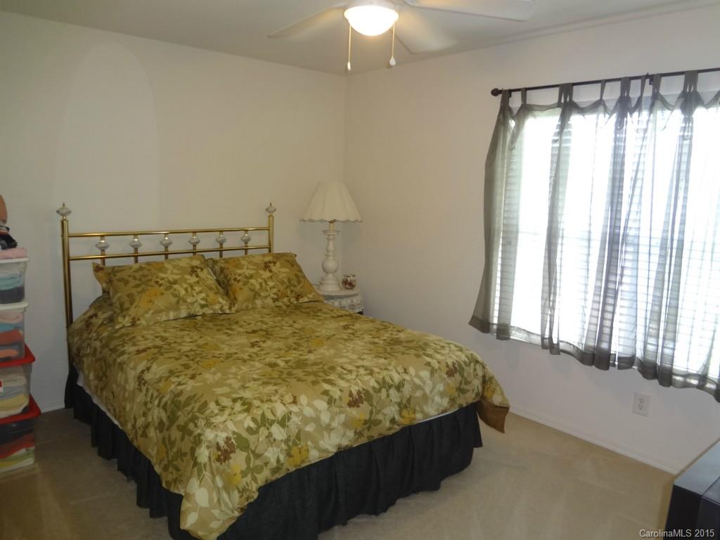 8926 Chalkstone Road Charlotte, NC 28216 - Photo 11 of 24 Gallery Image 11