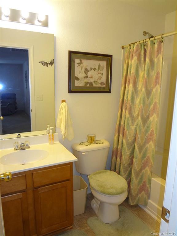 8926 Chalkstone Road Charlotte, NC 28216 - Photo 14 of 24 Gallery Image 14
