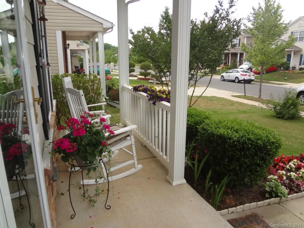 8926 Chalkstone Road Charlotte, NC 28216 - Photo 3 of 24 Gallery Image 3