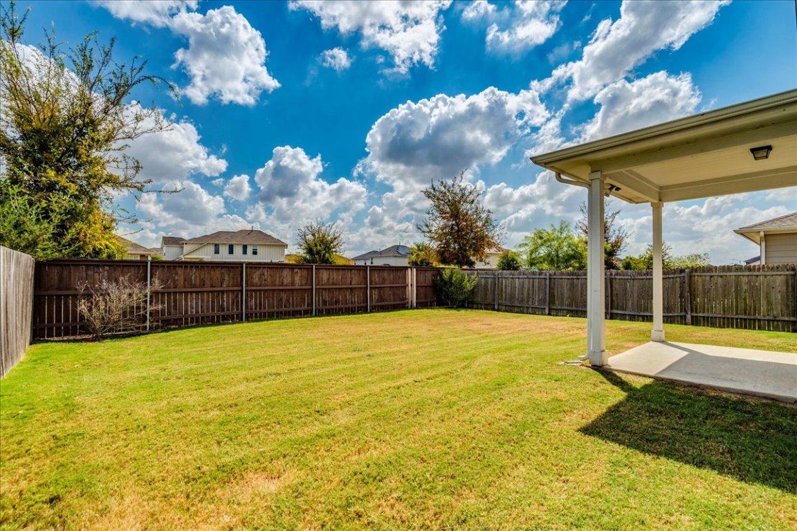 10317 Laurie Lane Austin, TX 78747 - Photo 25 of 35 a view of a basket ball ground