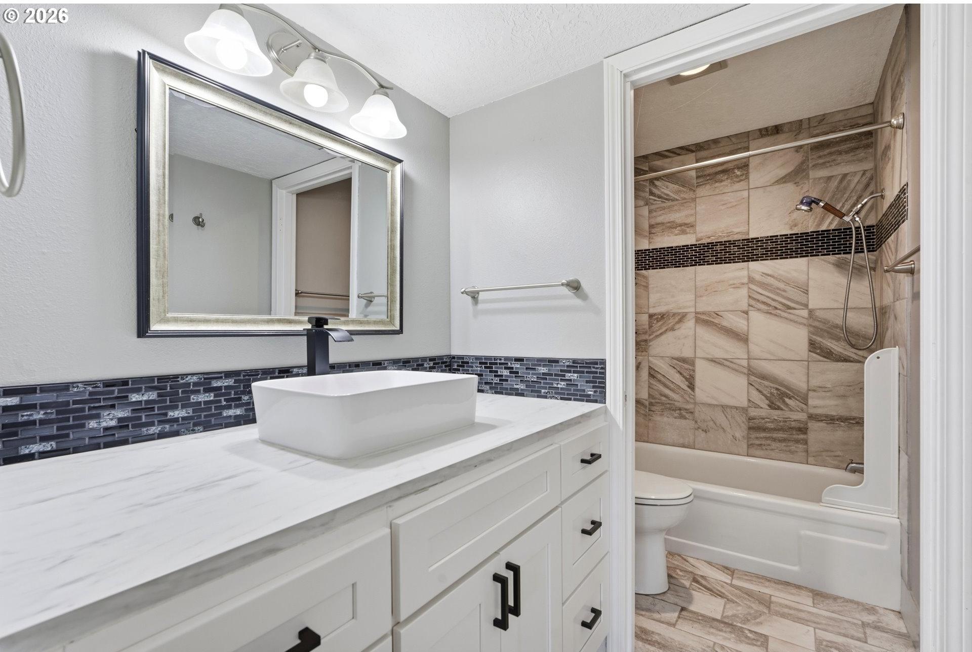 17987 South Redland Road Oregon City, OR 97045 - Photo 29 of 48 Gallery Image 29