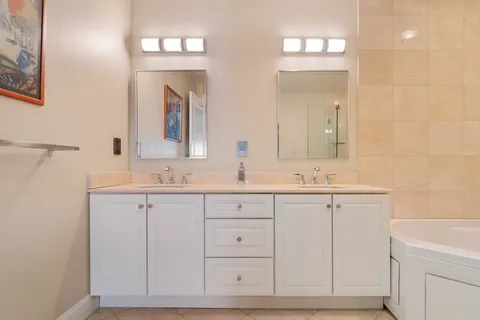 $1,850,000 | 10 Corporal McTernan Street, Unit C406, Cambridge, MA 02139