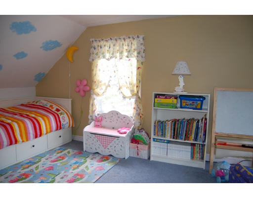 47 Romola Road Worcester, MA 01605 - Photo 11 of 15 Gallery Image 11