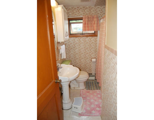47 Romola Road Worcester, MA 01605 - Photo 14 of 15 Gallery Image 14