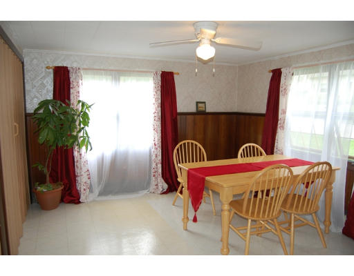 47 Romola Road Worcester, MA 01605 - Photo 4 of 15 Gallery Image 4