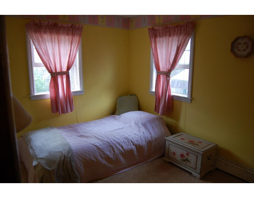 47 Romola Road Worcester, MA 01605 - Photo 8 of 15 Gallery Image 8
