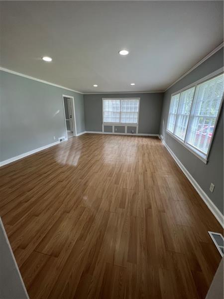 2042 East Roxboro Road Northeast Atlanta, GA 30324 - Photo 4 of 25 Gallery Image 4