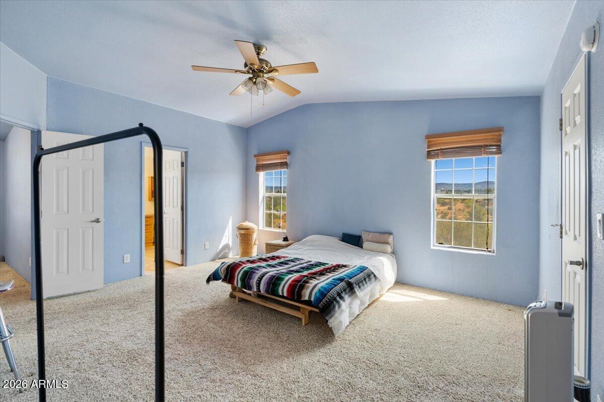 4580 Tagalong Trail Rimrock, AZ 86335 - Photo 16 of 37 Primary suite