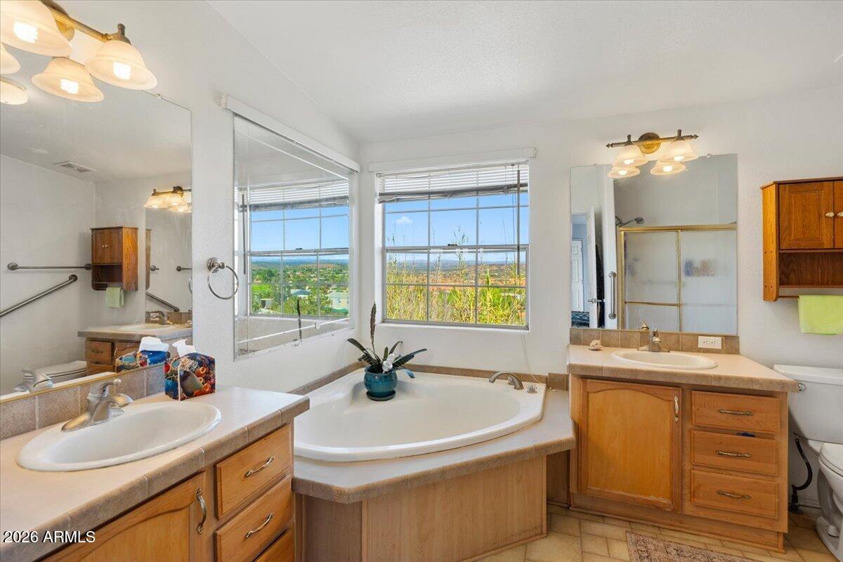 4580 Tagalong Trail Rimrock, AZ 86335 - Photo 18 of 37 Primary bahtroom