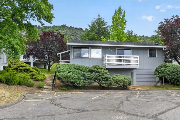 $175,600 | 801 Sierra Vista Way, Unit 44, Yreka, CA 96097