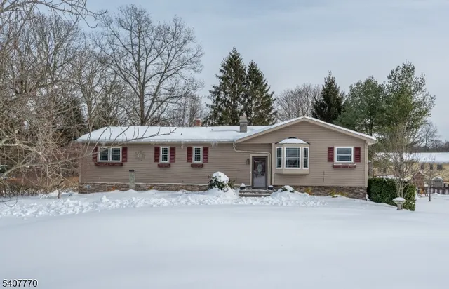 $599,999 | 3 Birchwood Drive, Vernon, NJ 07460