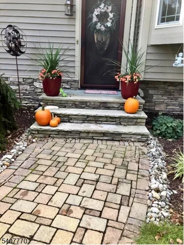 $599,999 | 3 Birchwood Drive, Vernon, NJ 07460