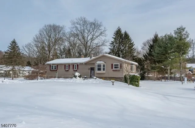 $599,999 | 3 Birchwood Drive, Vernon, NJ 07460