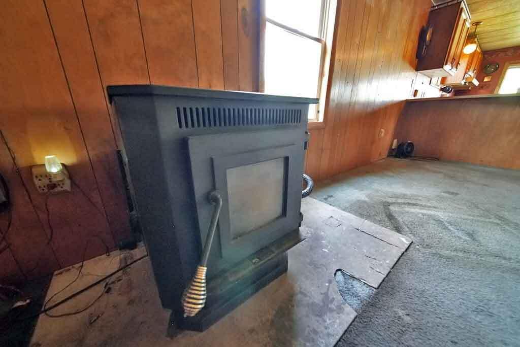 440 B Road Houlton, ME 04730 - Photo 18 of 35 pellet-stove-440-b-road